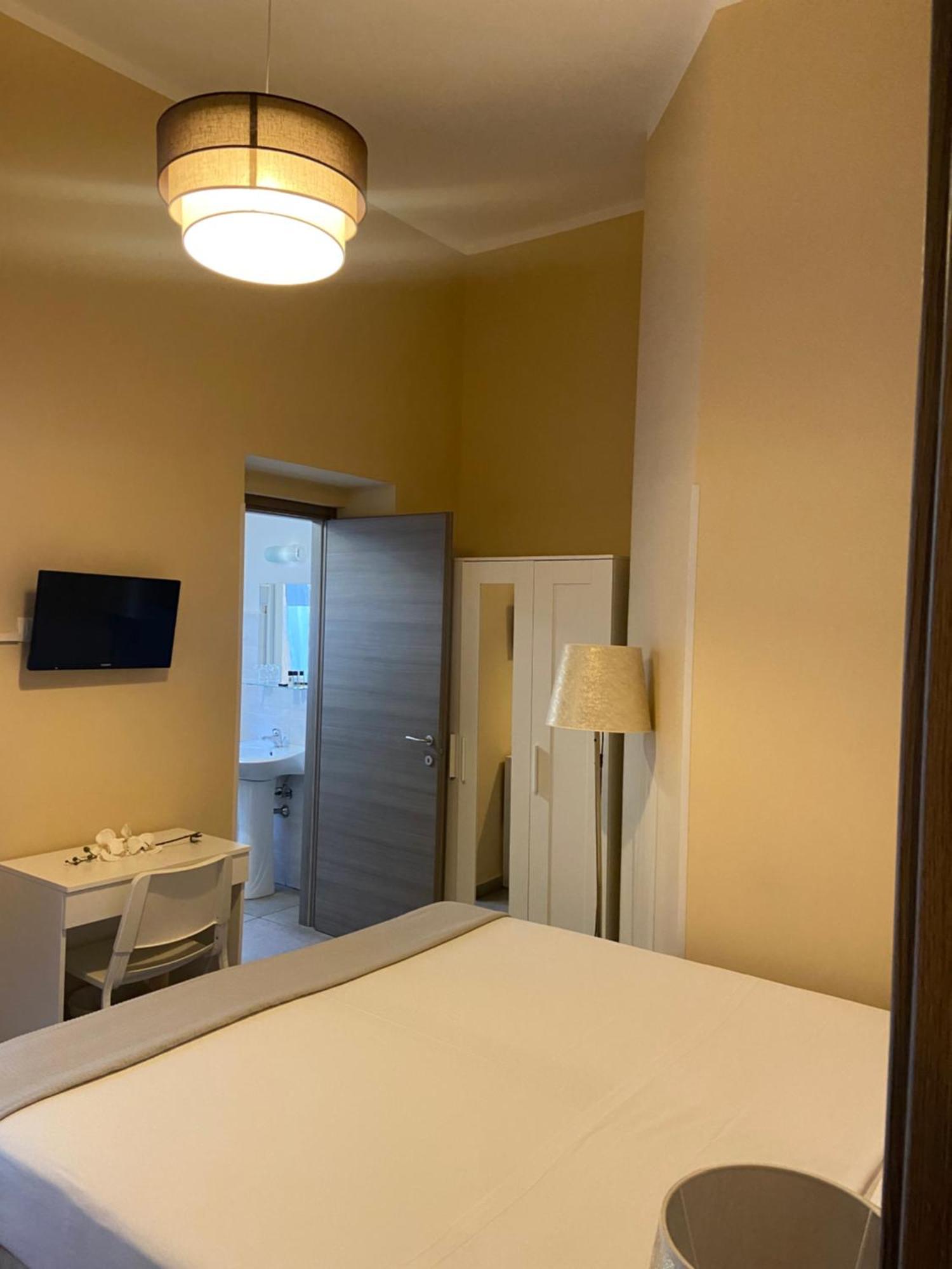 Paradise Inn Ливорно Экстерьер фото